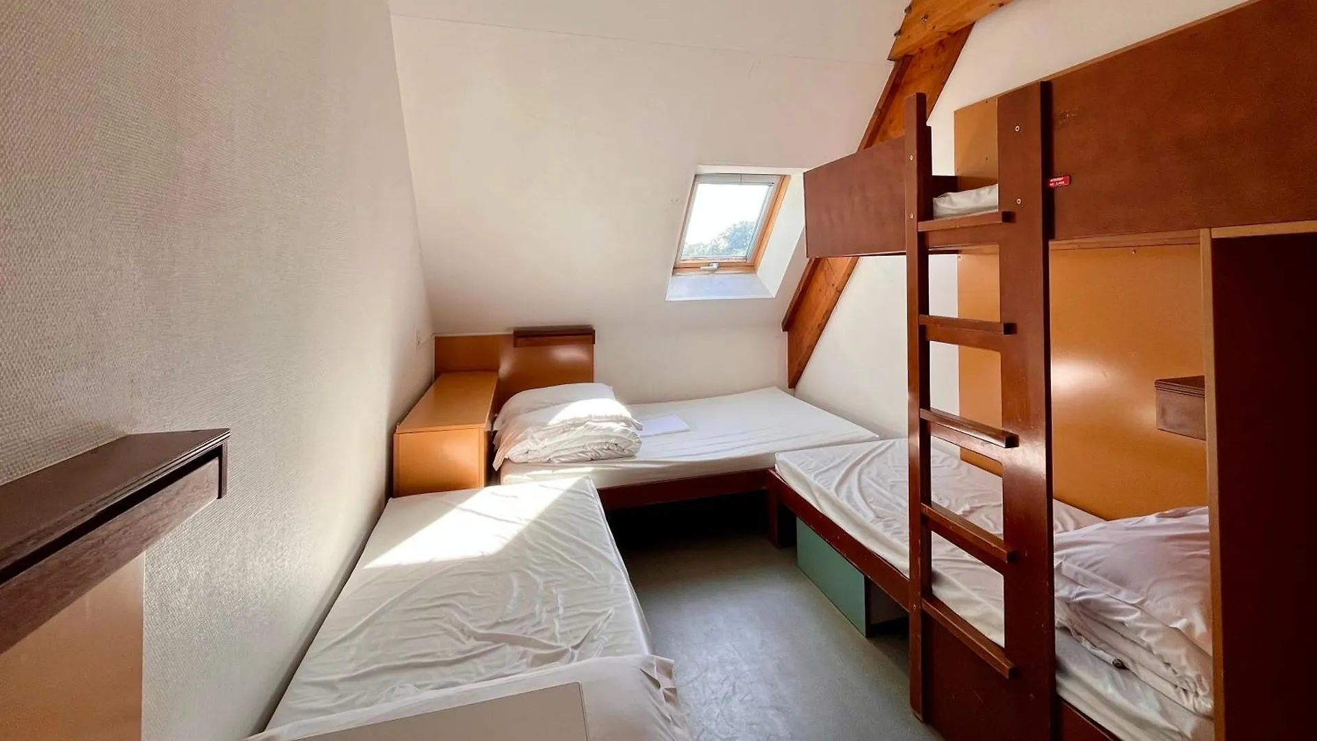 Auberge De Jeunesse Hi Cancale